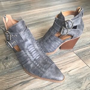 Darling Qupid Block Heel Grey booties sz. 6